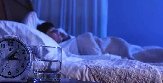 睡前一杯水，長期堅(jiān)持將給你帶來意想不到的變化